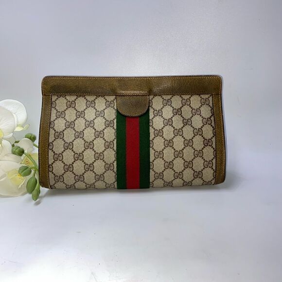 Authentic Gucci Sherry Line GG Logo Clutch - Picture 2 of 12